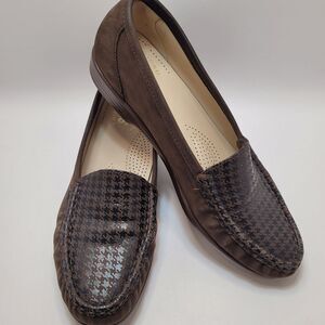Women's SAS Simplify leather loafers, Brown Tetris houndstooth, size 8